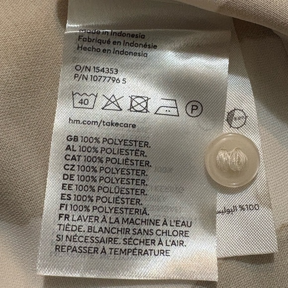 H&M Tan and White Wrap Dress size Small Zebra Print - Picture 5 of 5